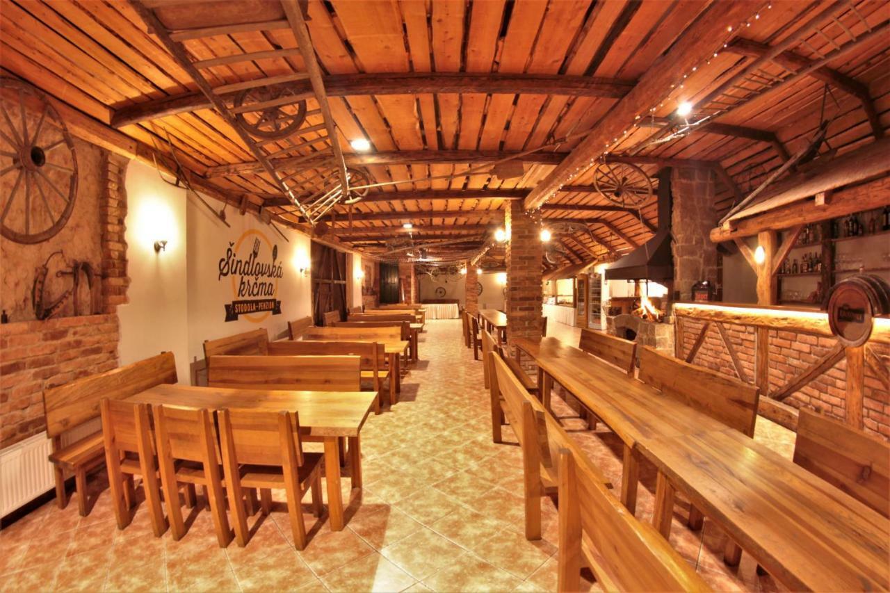 捷克布杰约维采 欣洛斯卡克蔓旅馆酒店 外观 照片